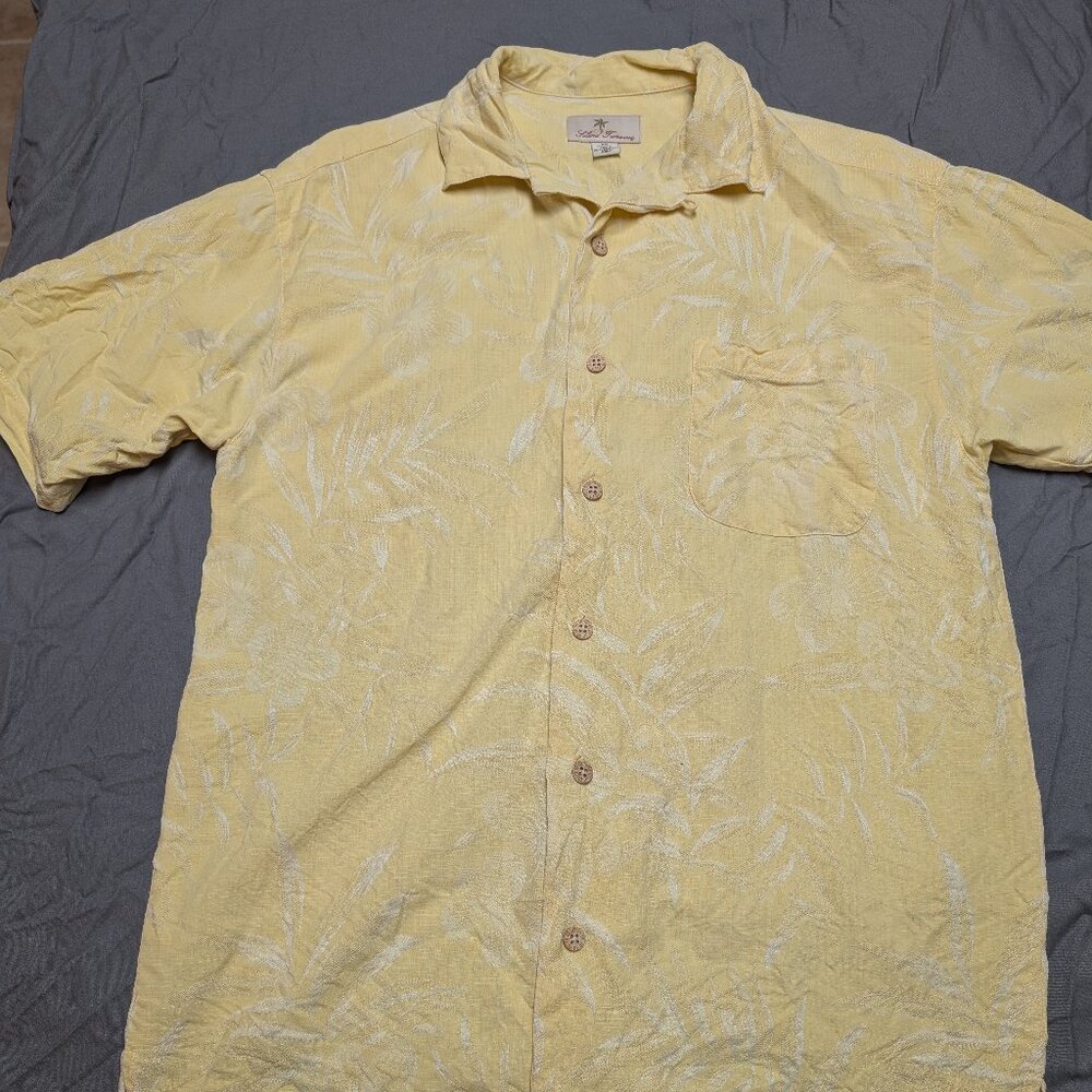 VINTAGE Island Treasure 100% Silk Hawaiian Aloha shirt